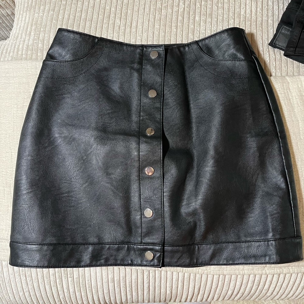 Top shop leather skirt